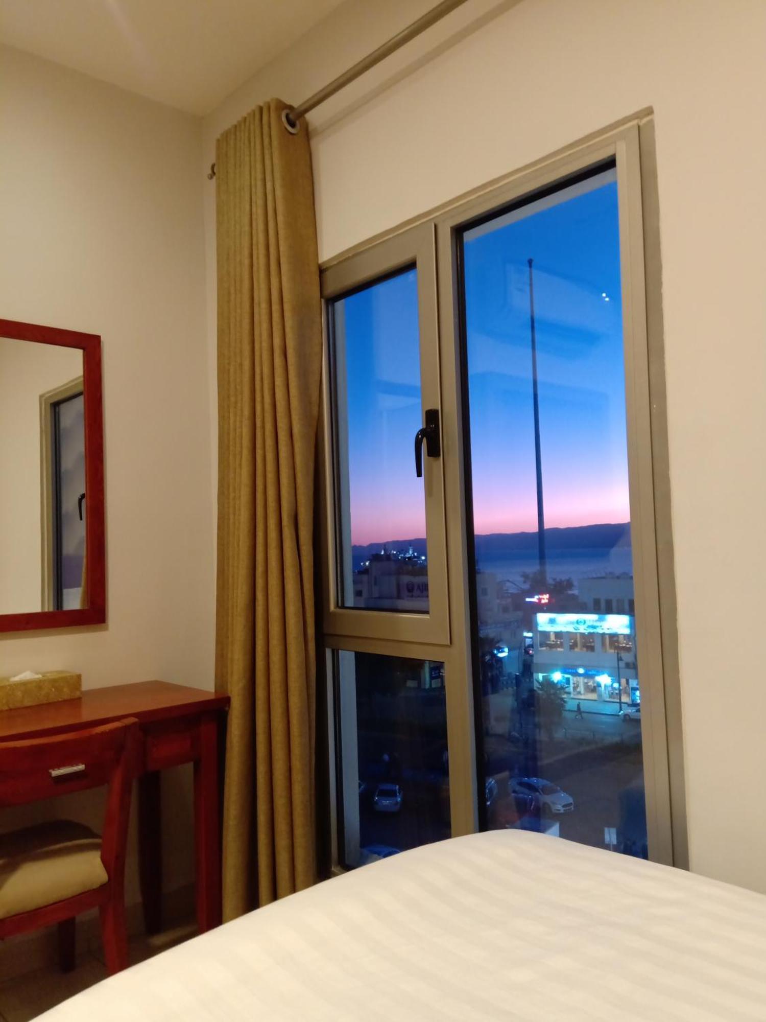 Seven7Days Hotel Aqaba Quarto foto